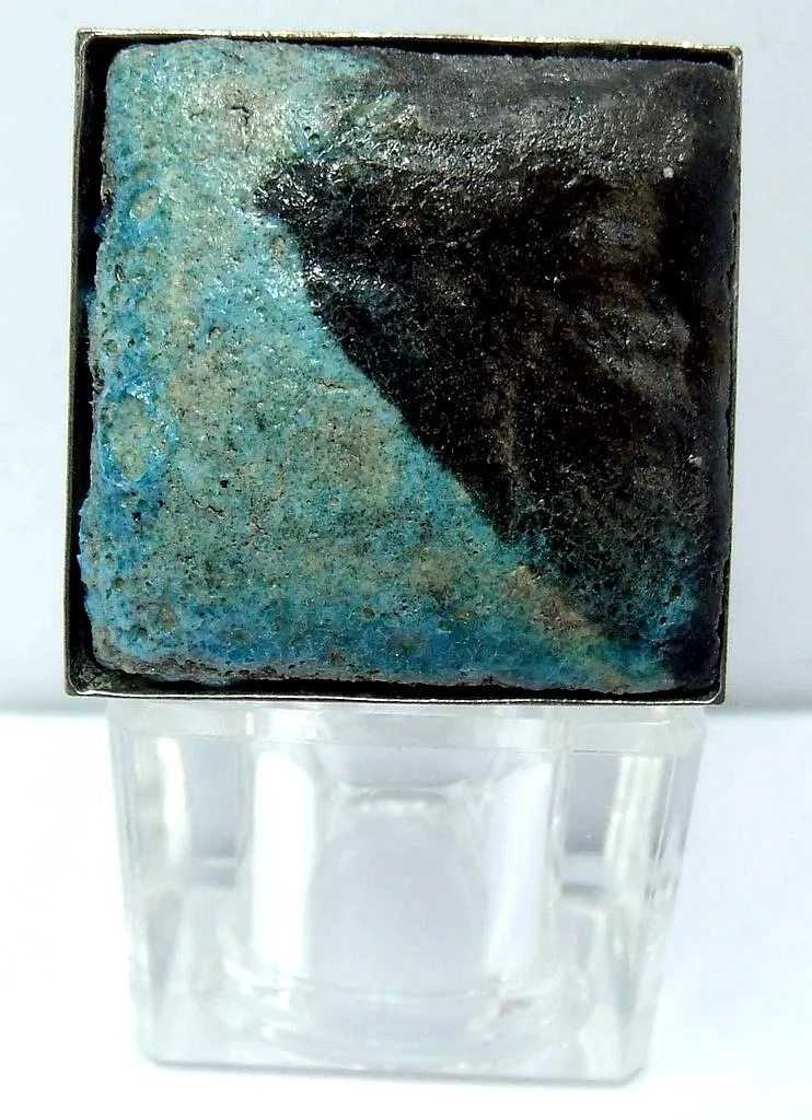 Bague raku sertie et métal argenté