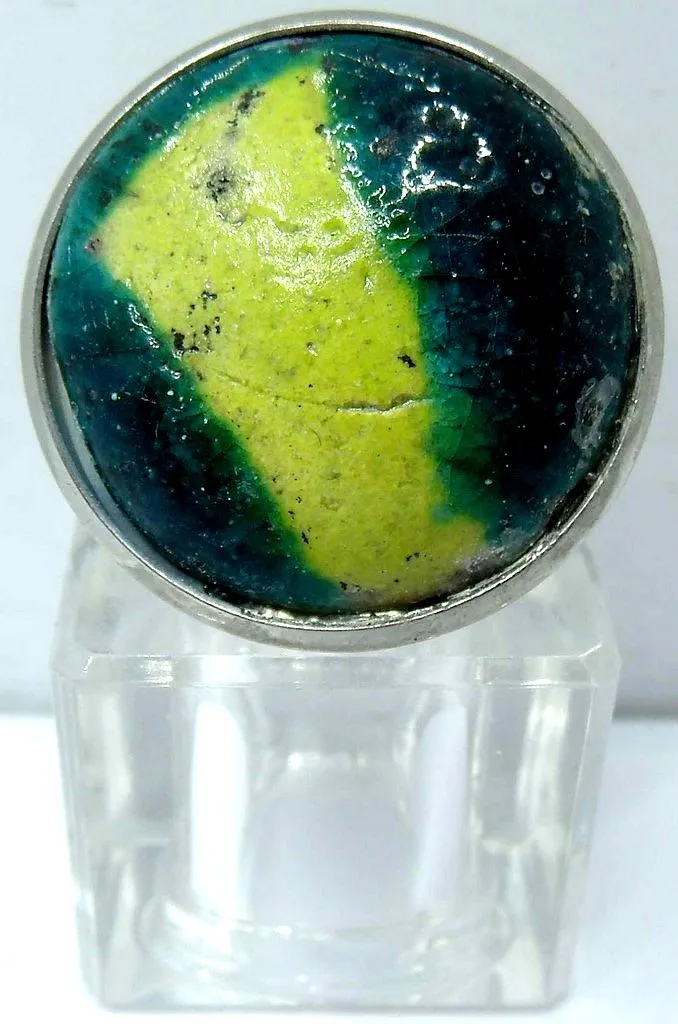 Bague raku sertie et métal argenté
