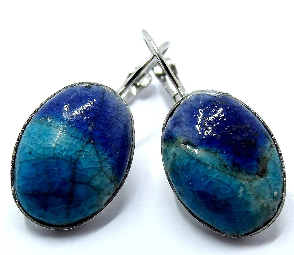 Boucles raku serties et métal argenté