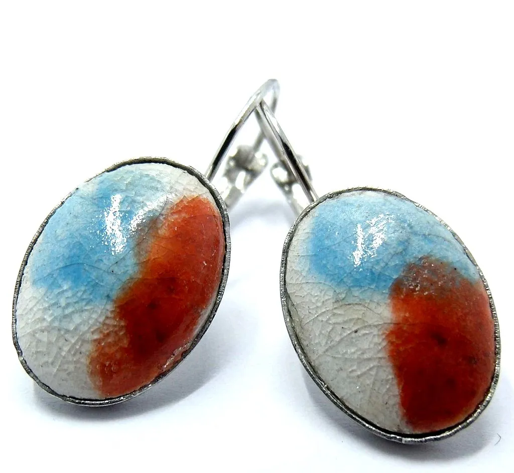 Boucles raku serties et métal argenté